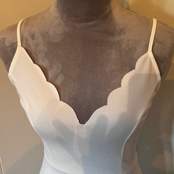 NWOT Socialite Scallop Neckline Dress, White, XS - Picture 2 of 5